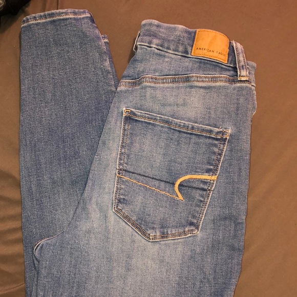 American Eagle Outfitters Denim - American Eagle light wash blue jeans curvy